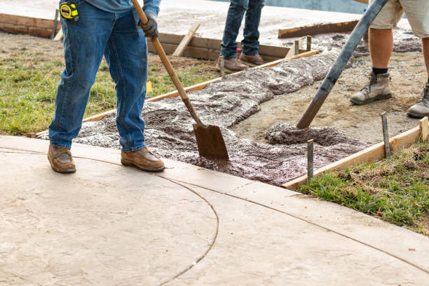 Best Concrete Sidewalk Installation  in Colonial Beach, VA
